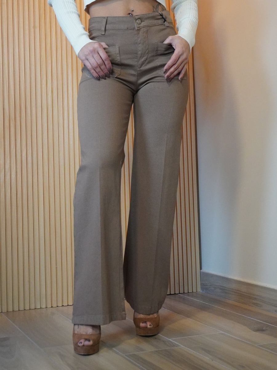 Pantalone a palazzo con taschino